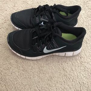 Black Nike Women’s size 6